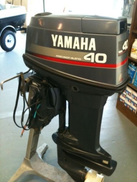 1995 Yamaha 40 HP 2 Cylinder Carbureted 2 Stroke 20" (Long Shaft) Outboard Motor
