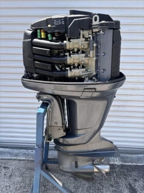 2010 Yamaha 225HP 4-Stroke Outboard Motor