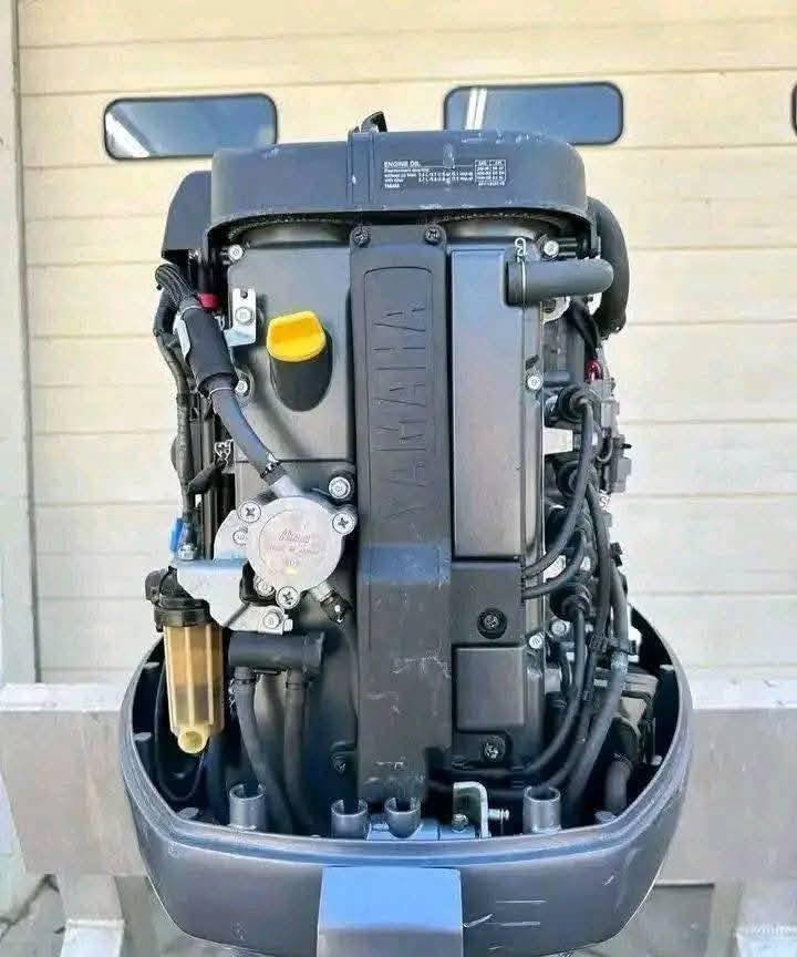 2010 Yamaha 90 HP F90TXR 4-Stroke 25" Outboard Motor - Image 3