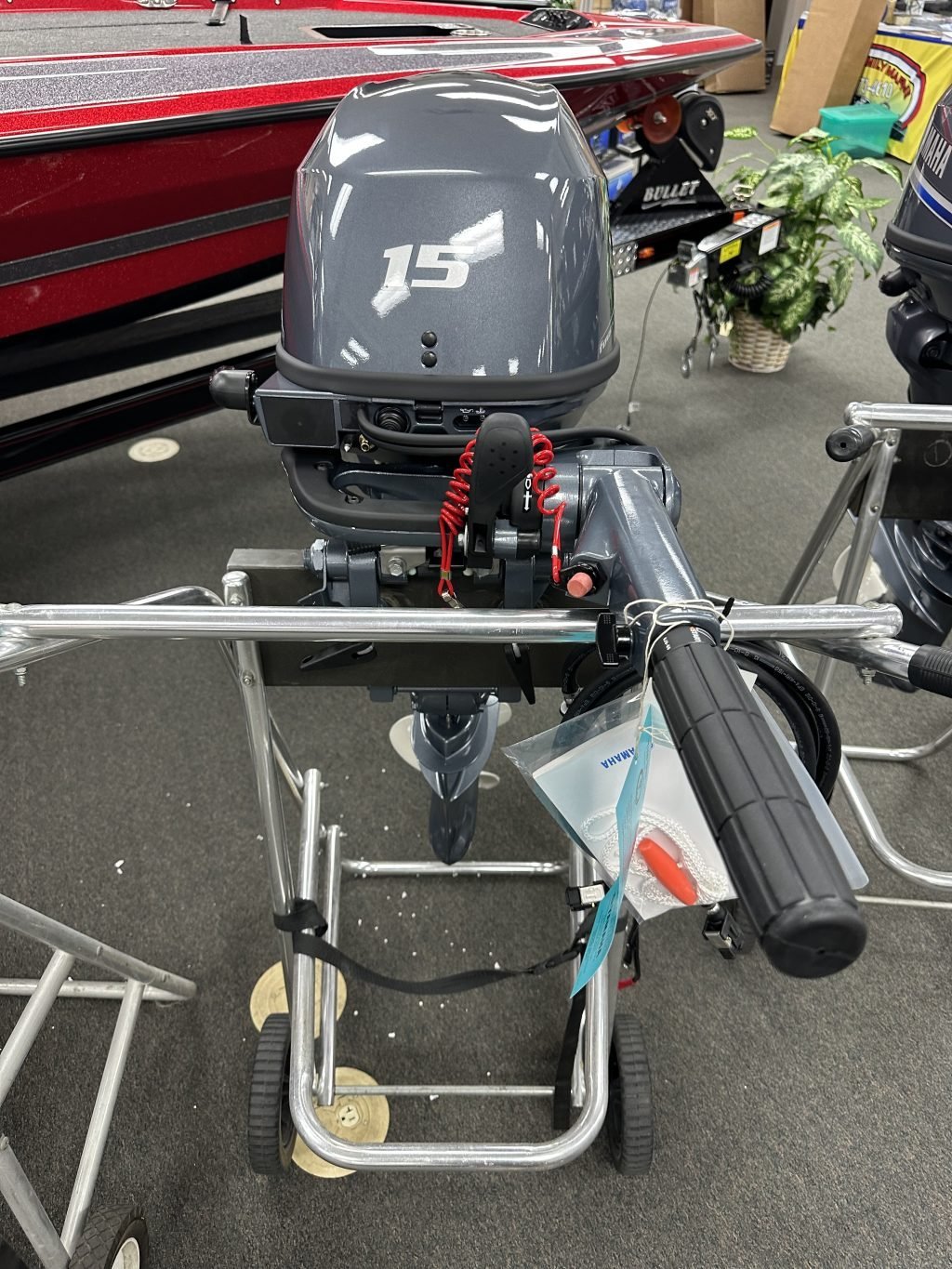 2025 Yamaha 15 HP F15SEHA Tiller Handle 15" Outboard Motor - Image 3